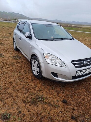 Kia Ceed 2009, 174,000 km - 1.6 л - Quba