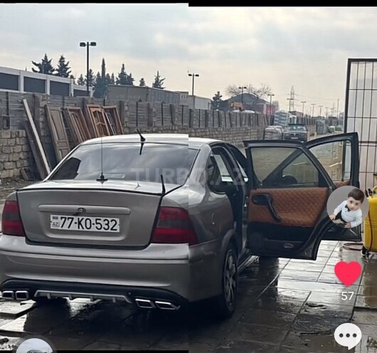 Opel Vectra 1997, 385,090 km - 2.0 l - Quba