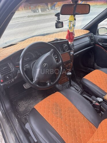 Opel Vectra 1997, 385,090 km - 2.0 l - Quba