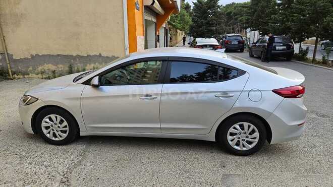 Hyundai Elantra 2016, 170,000 km - 2.0 l - Bakı