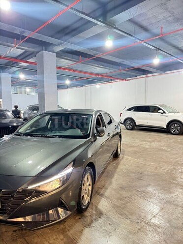 Hyundai Avante-3