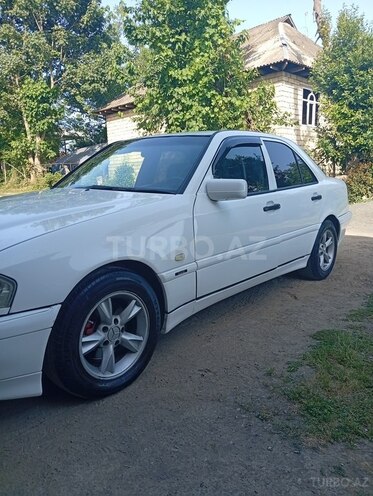 Mercedes C 220 d 2000, 400,000 km - 2.2 l - Astara