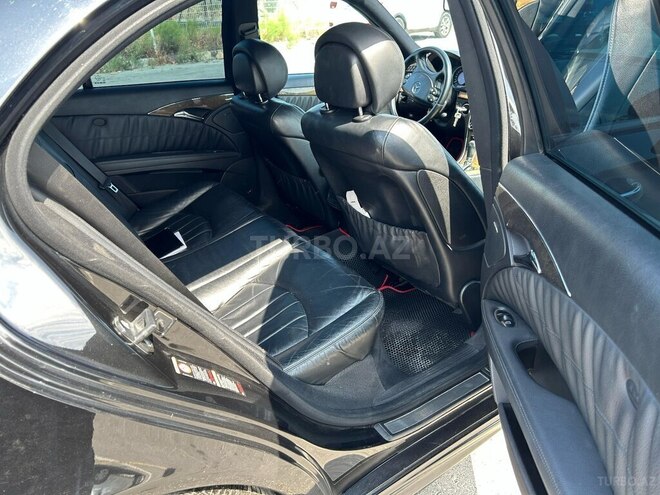Mercedes E 280-6