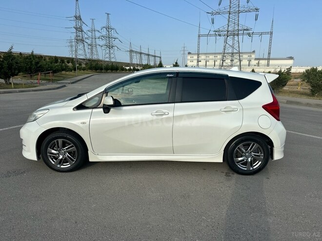 Nissan Note-5