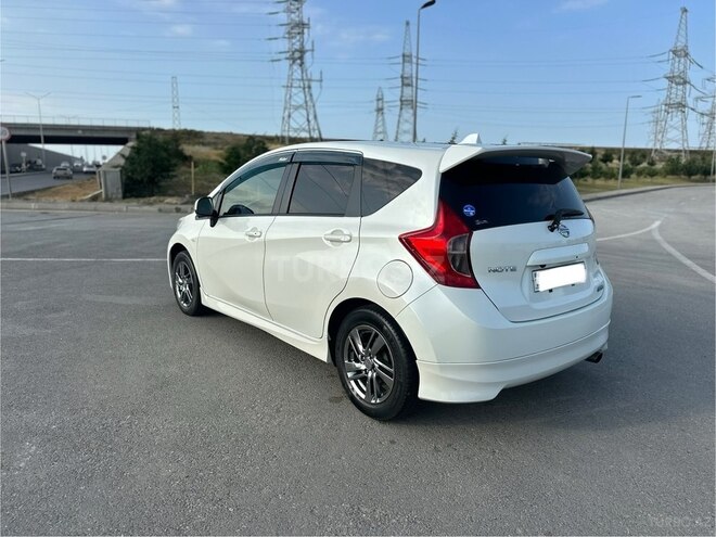 Nissan Note-7