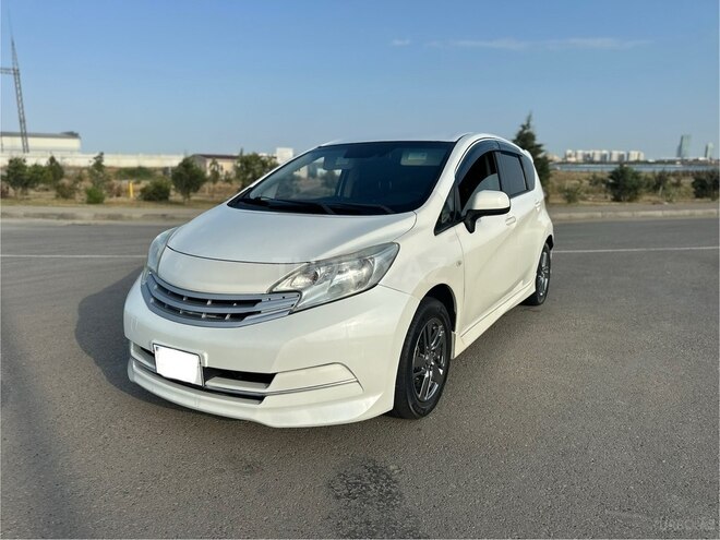 Nissan Note-2