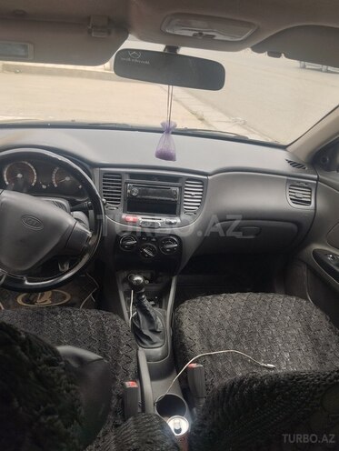 Kia Rio 2010, 380,000 km - 1.4 l - Gəncə