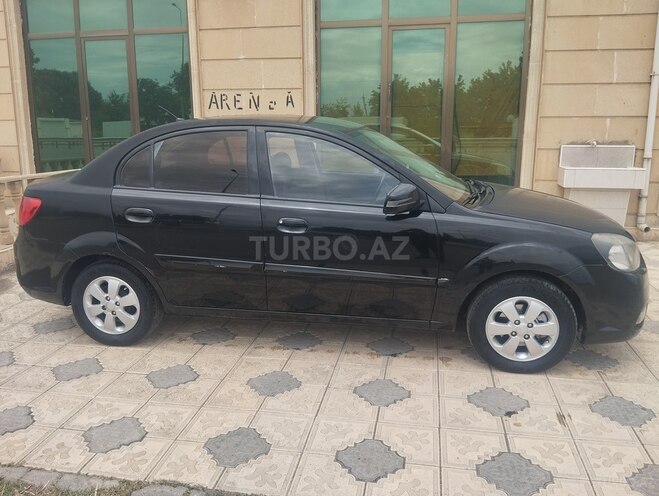 Kia Rio 2010, 380,000 km - 1.4 l - Gəncə