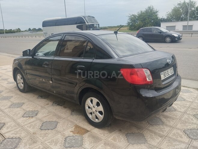 Kia Rio 2010, 380,000 km - 1.4 l - Gəncə