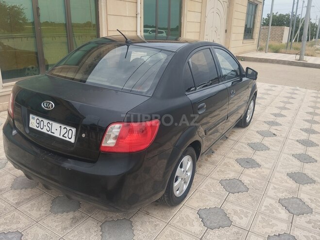 Kia Rio 2010, 380,000 km - 1.4 l - Gəncə