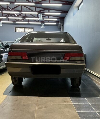 Peugeot 405-10