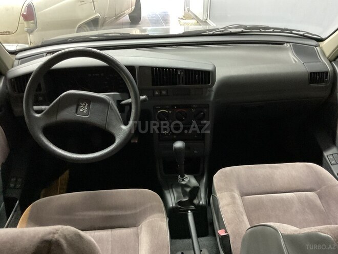 Peugeot 405-3
