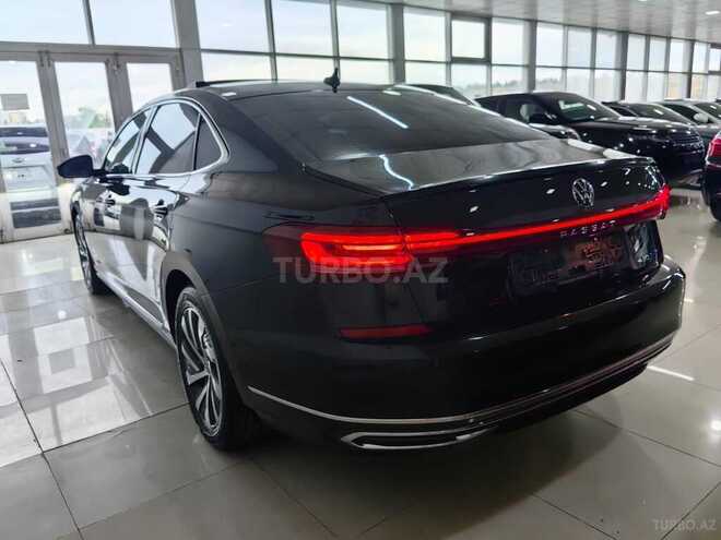 Volkswagen Passat-10