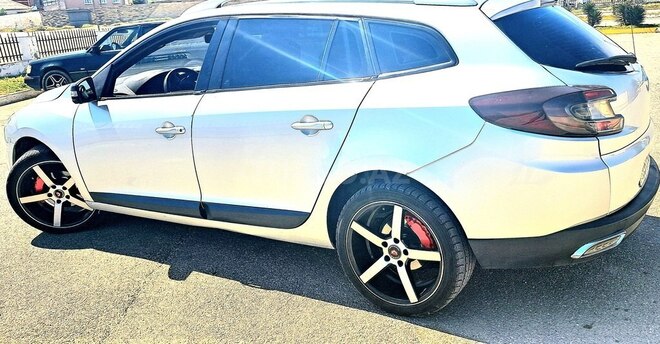 Renault Megane 2009, 389,461 km - 1.5 l - Bakı