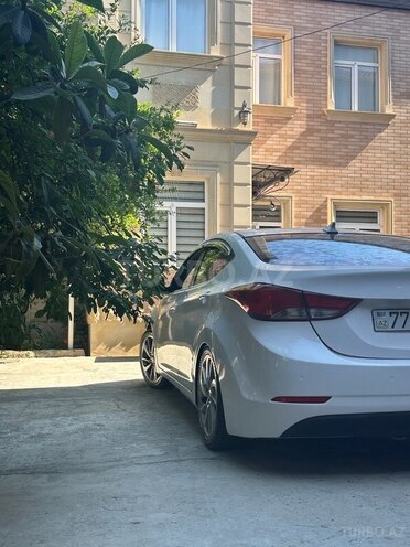 Hyundai Elantra 2015, 148,000 km - 1.6 л - Bakı