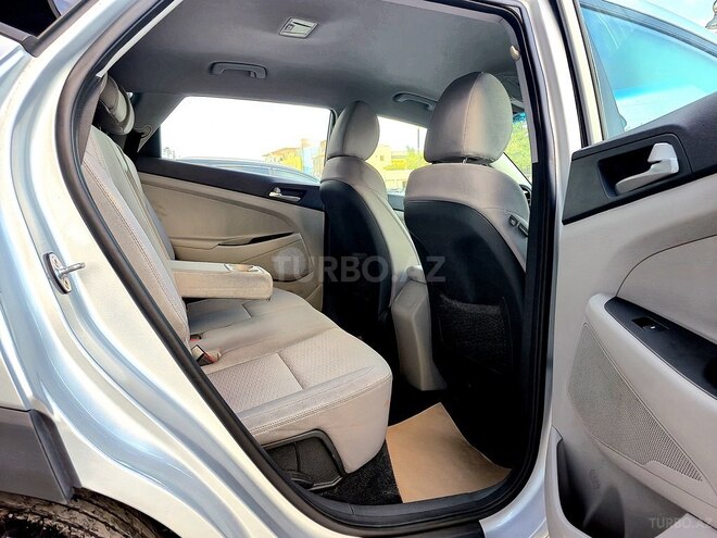 Hyundai Tucson-19