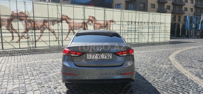 Hyundai Elantra 2018, 83,000 km - 2.0 l - Bakı