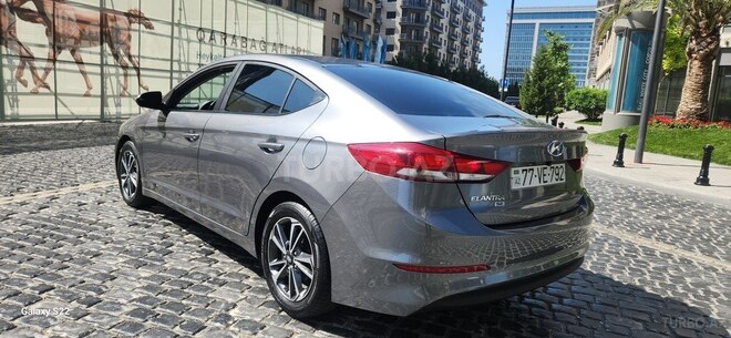 Hyundai Elantra 2018, 83,000 km - 2.0 l - Bakı