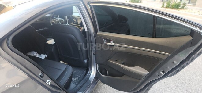 Hyundai Elantra 2018, 83,000 km - 2.0 l - Bakı