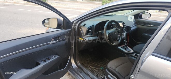 Hyundai Elantra 2018, 83,000 km - 2.0 l - Bakı