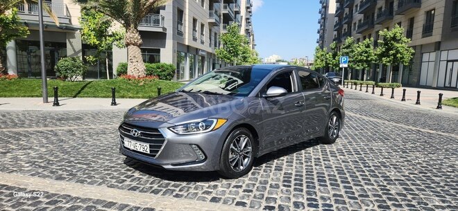 Hyundai Elantra 2018, 83,000 km - 2.0 l - Bakı