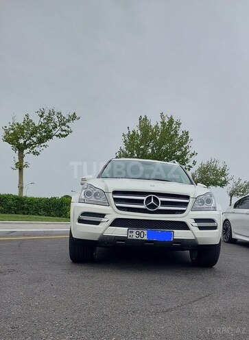 Mercedes GL 550-1