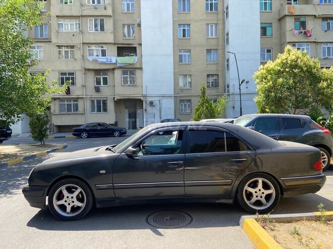 Mercedes E 230 1995, 382,740 km - 2.3 l - Bakı