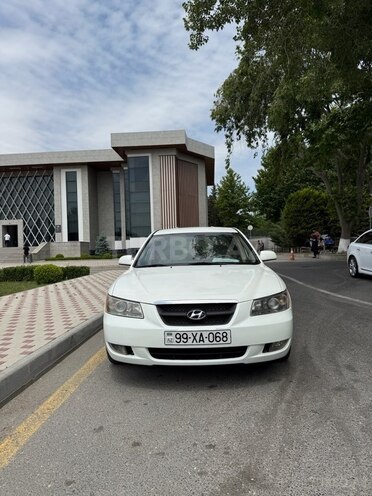 Hyundai Sonata-1
