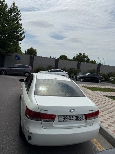 Hyundai Sonata-4