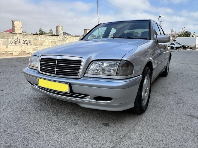 Mercedes C 220 d 2000, 327,000 km - 2.2 l - Bakı