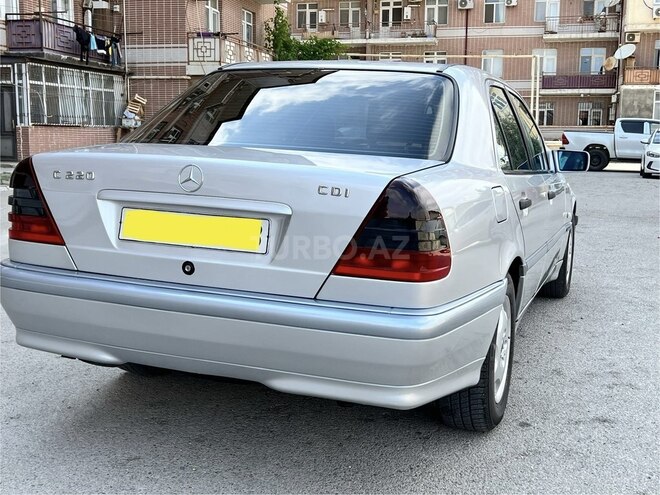 Mercedes C 220 d 2000, 327,000 km - 2.2 l - Bakı