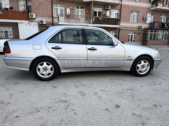 Mercedes C 220 d 2000, 327,000 km - 2.2 l - Bakı