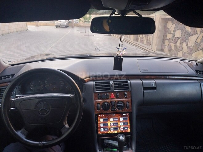 Mercedes E 220 d 1998, 300,000 km - 2.2 l - Bakı