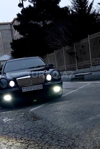 Mercedes E 220 d 1998, 300,000 km - 2.2 l - Bakı