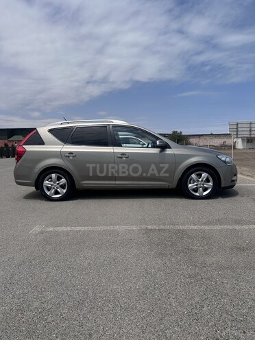 Kia  2010, 200,000 km - 1.6 l - Bakı