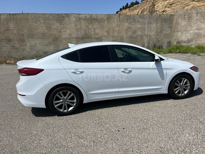 Hyundai Elantra 2016, 124,322 km - 2.0 l - Bakı