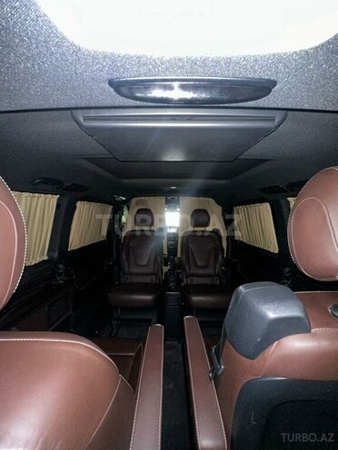 Mercedes V 250 2018, 261,000 km - 2.0 l - Bakı