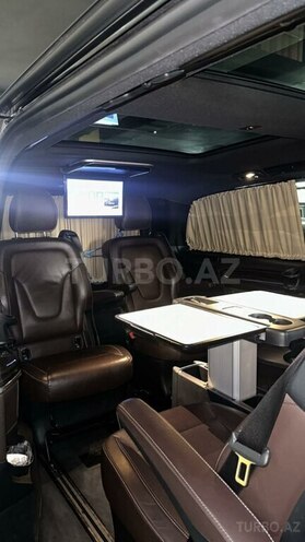 Mercedes V 250 2018, 261,000 km - 2.0 l - Bakı