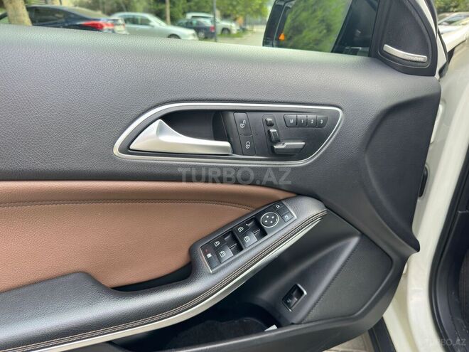 Mercedes GLA 250 4MATIC 2014, 134,000 km - 2.0 l - Bakı