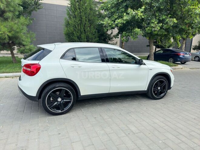 Mercedes GLA 250 4MATIC 2014, 134,000 km - 2.0 l - Bakı