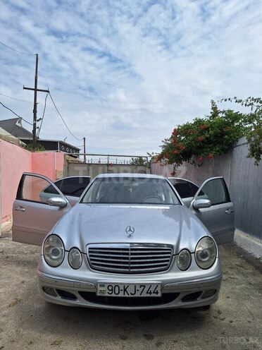 Mercedes E 220 d 2002, 443,000 km - 2.2 l - Bakı
