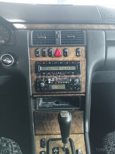 Mercedes E 220 d 2000, 320,000 km - 2.2 l - Biləsuvar