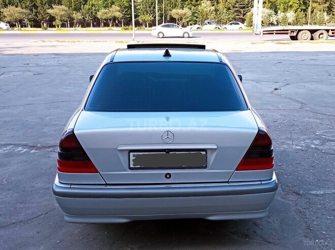 Mercedes C 240 2000, 327,000 km - 2.4 л - Bakı