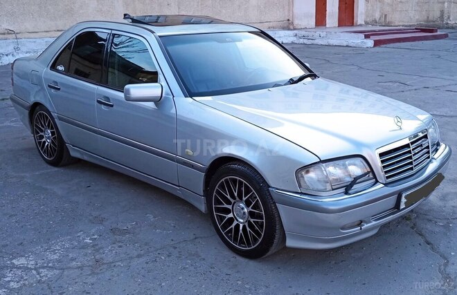 Mercedes C 240 2000, 327,000 km - 2.4 л - Bakı