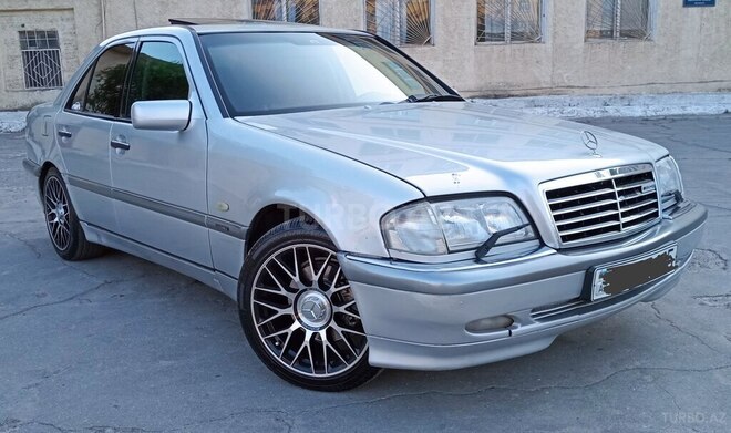 Mercedes C 240 2000, 327,000 km - 2.4 л - Bakı