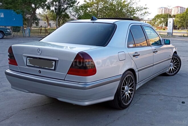 Mercedes C 240 2000, 327,000 km - 2.4 л - Bakı