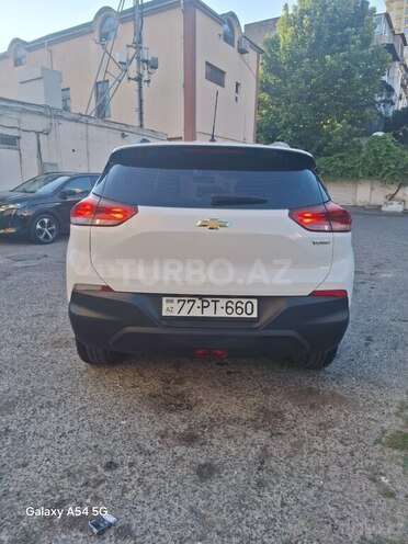 Chevrolet Tracker-2