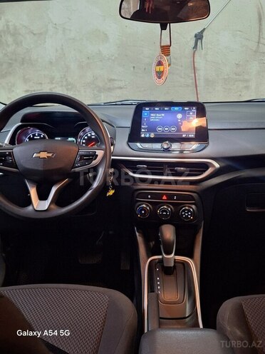 Chevrolet Tracker-3
