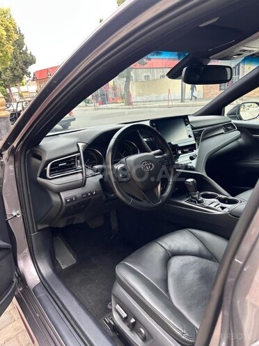 Toyota Camry-11