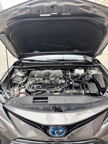 Toyota Camry-7